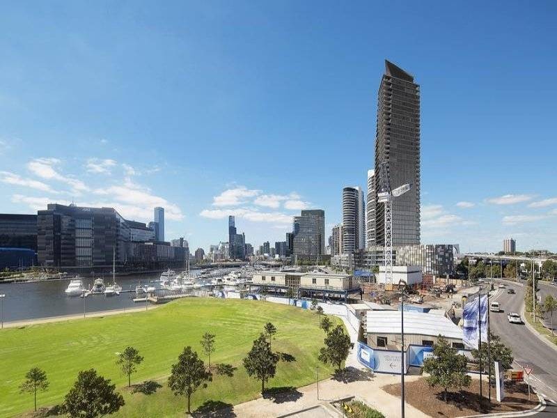 505 /  1 Point Park Cresent, Docklands VIC 3008
