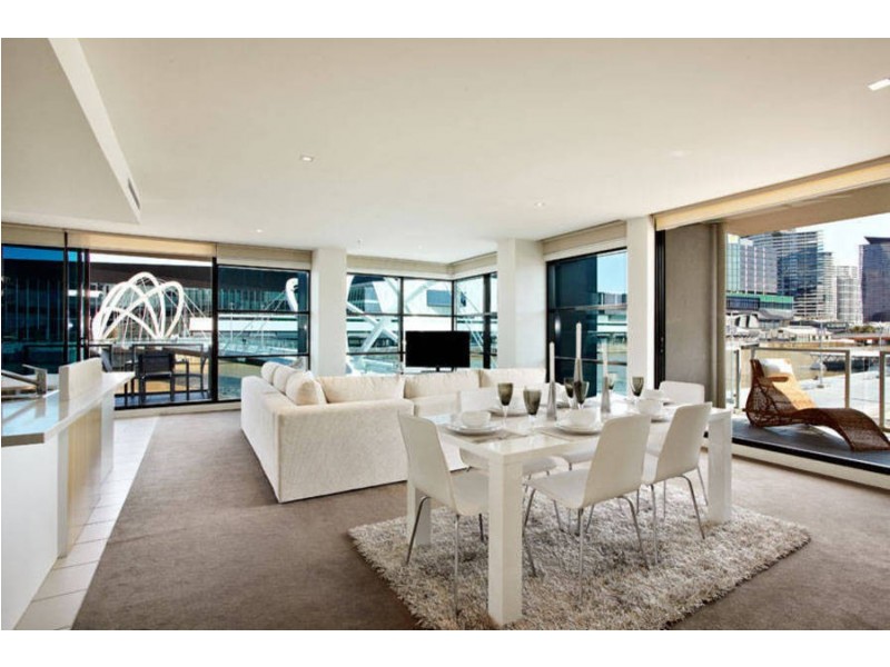 2201 / 1 Point Park Crescent, Docklands VIC 3008