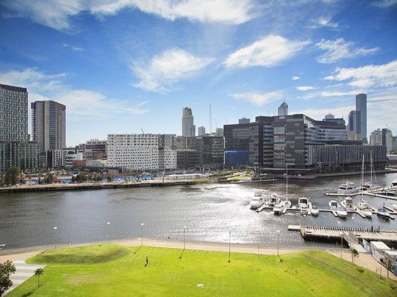 903 / 1 Point Park Crescent, Docklands VIC 3008