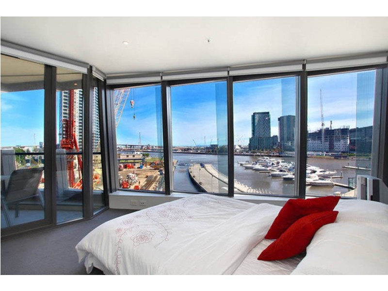 401 / 98 River Esplande, Docklands VIC 3008