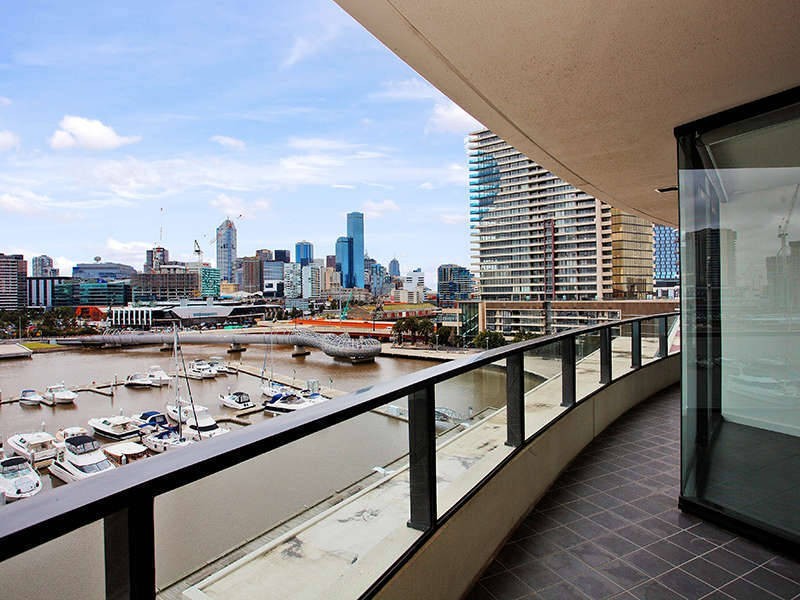 701 / 70  Lorimer Street, Docklands VIC 3008