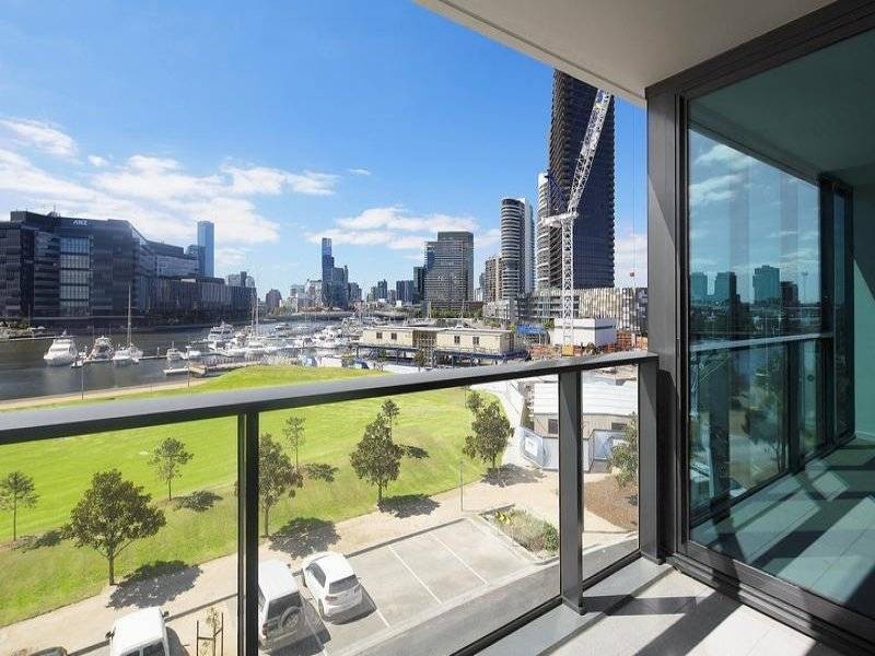 605 / 1 Point Park Crescent, Docklands VIC 3008