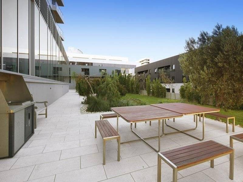 105 / 55 Victoria Harbour Promenade, Docklands VIC 3008