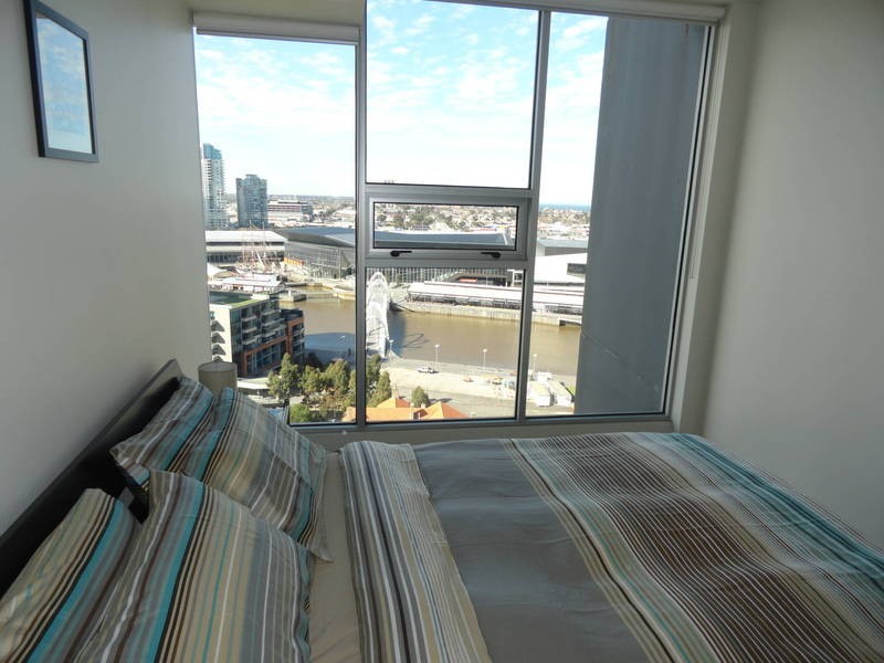 1604 / 8 McCrae Street, Docklands VIC 3008