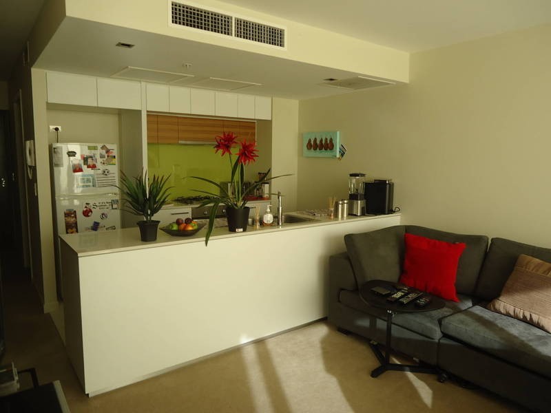 1210 / 100 Harbour Esplanade, Docklands VIC 3008