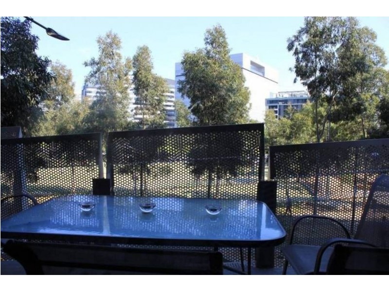 106/12 Waterview Walk, Docklands VIC 3008