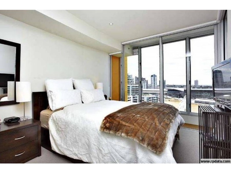 702/8 McCrae Street, Docklands VIC 3008