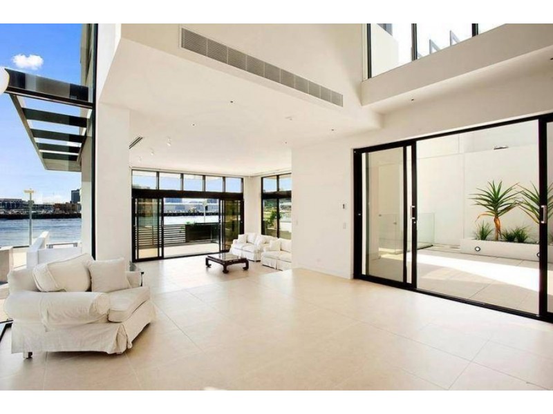 70  Southwharf Drive, Docklands VIC 3008