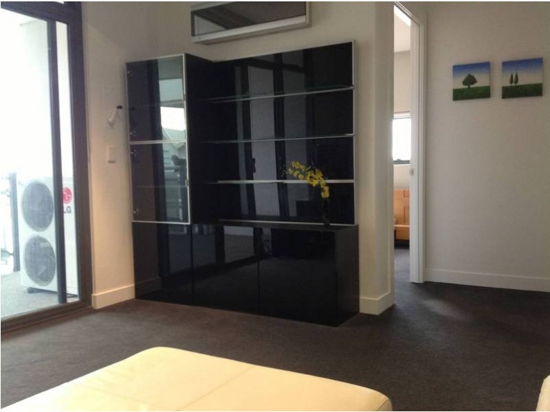 307 / 120 Studio Lane, Docklands VIC 3008