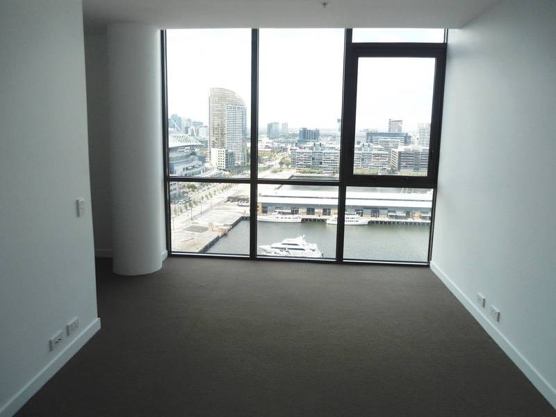 2207 / 8 Marimon Place, Docklands VIC 3008