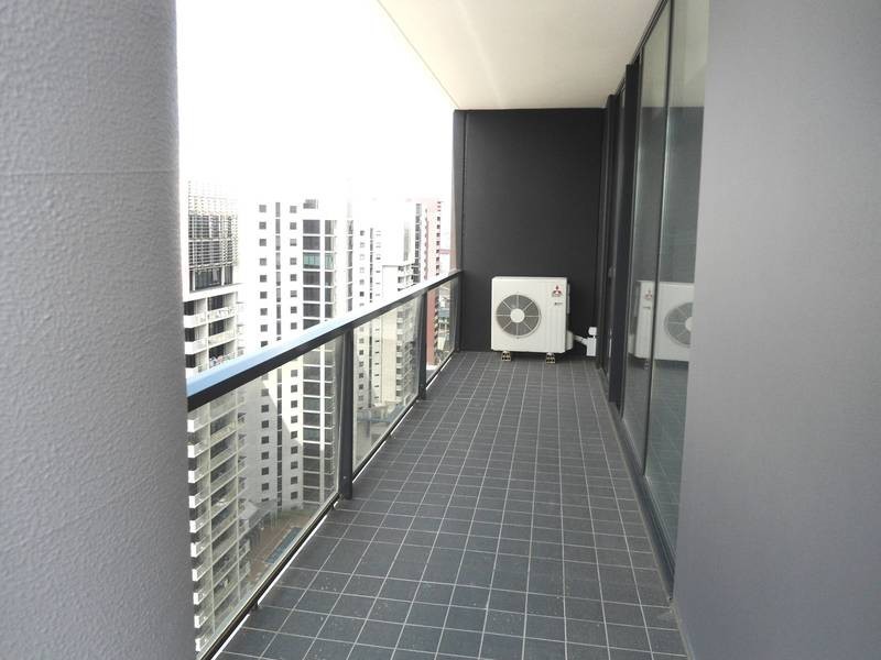 2207 / 8 Marimon Place, Docklands VIC 3008