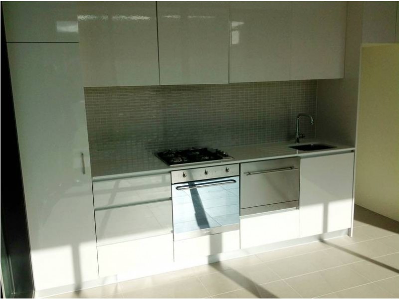 402 / 70 Queens Road, Melbourne VIC 3000