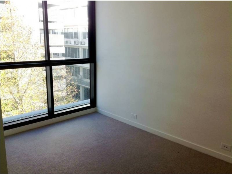 402 / 70 Queens Road, Melbourne VIC 3000