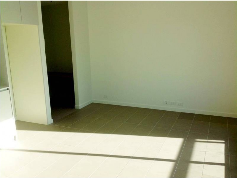 402 / 70 Queens Road, Melbourne VIC 3000