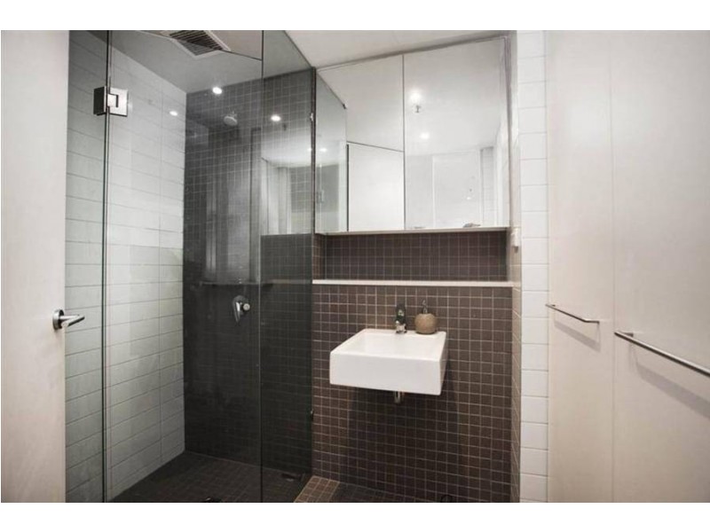 810 / 8 McCrae Street, Docklands VIC 3008