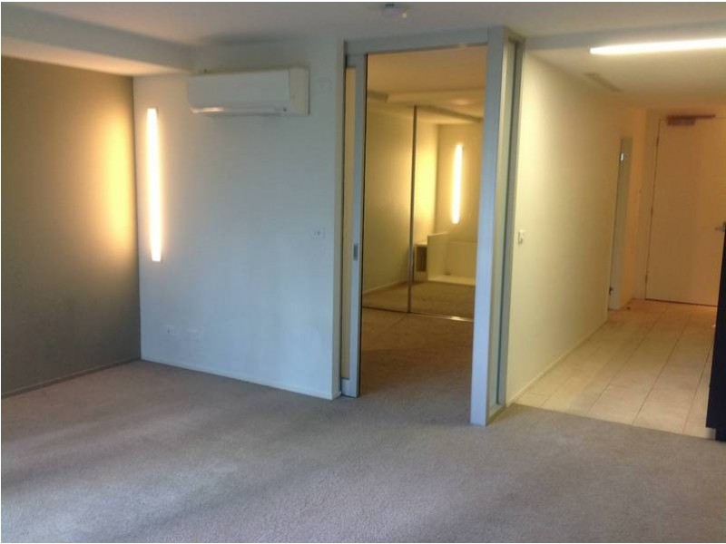 613/838 Bourke Street, Docklands VIC 3008