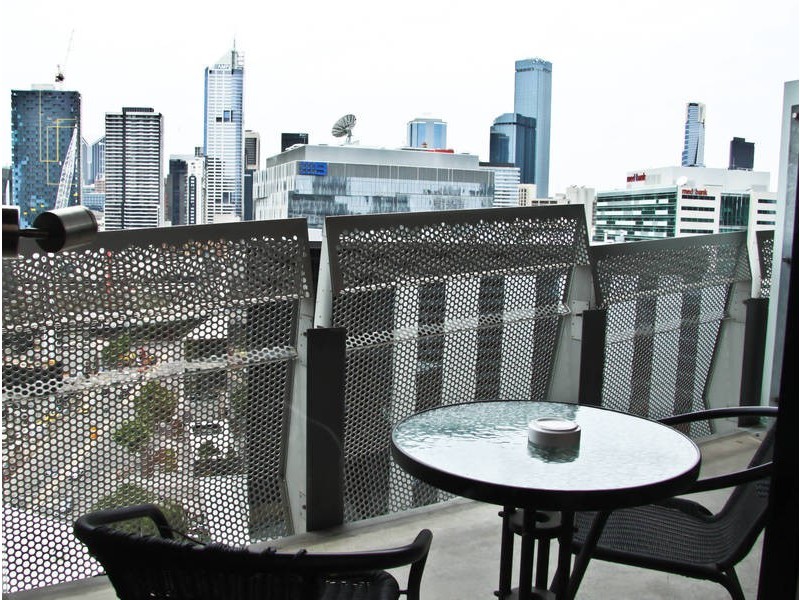 1605 / 18 Waterview Walk, Docklands VIC 3008