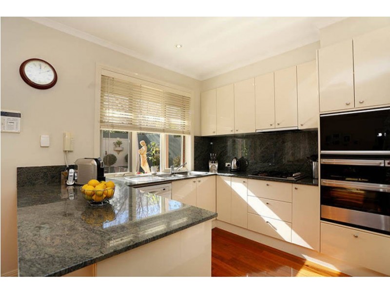 140 Beach Street, Port Melbourne VIC 3207