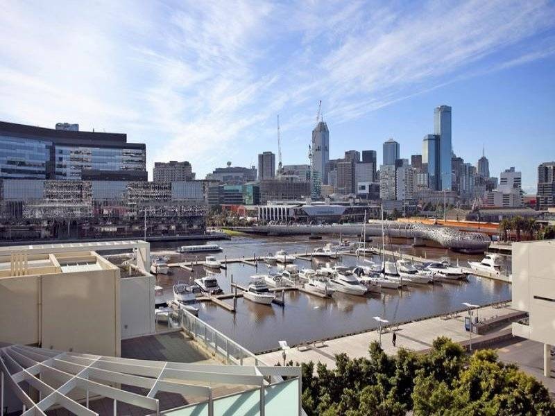601 / 80 Lorimer Street, Docklands VIC 3008