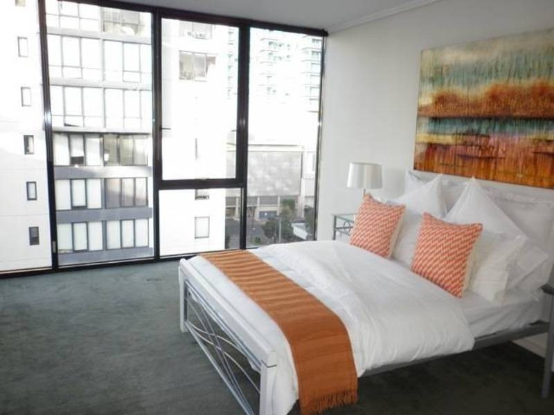 912 / 38 Banks Street, South Melbourne VIC 3205