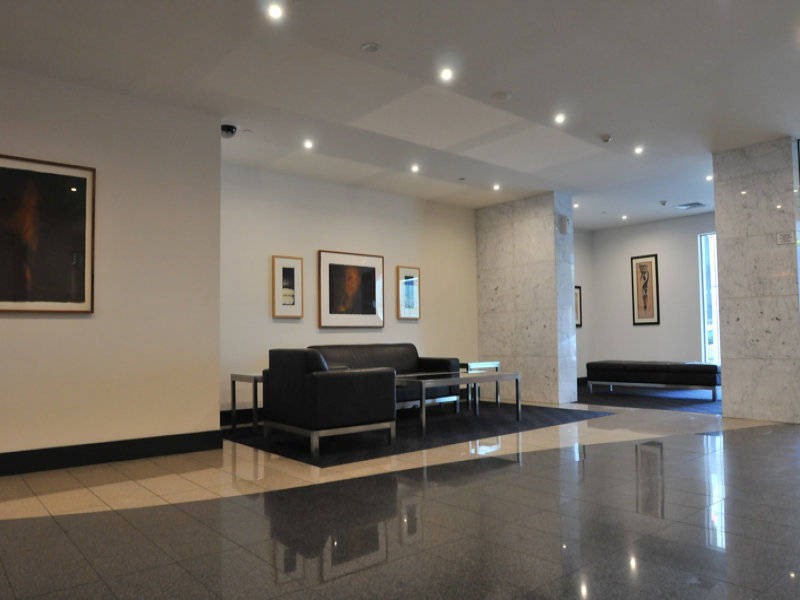 912 / 38 Banks Street, South Melbourne VIC 3205