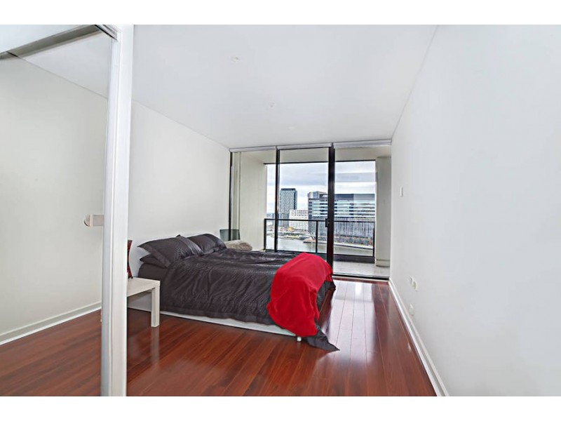 1105 / 60 Lorimer Street, Docklands VIC 3008