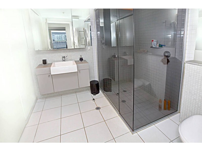 1105 / 60 Lorimer Street, Docklands VIC 3008