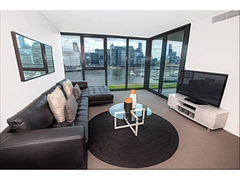 905 / 1 Point Park Crescent, Docklands VIC 3008