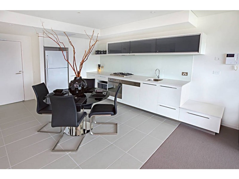 905 / 1 Point Park Crescent, Docklands VIC 3008