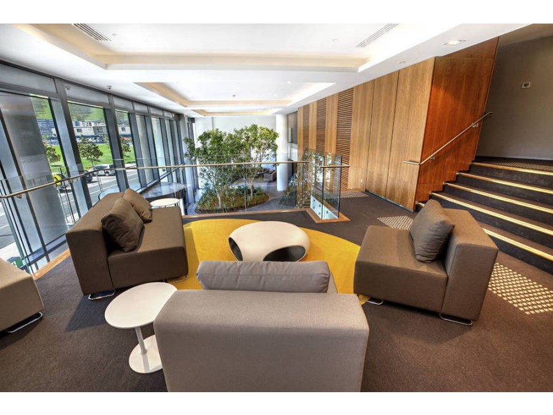 905 / 1 Point Park Crescent, Docklands VIC 3008