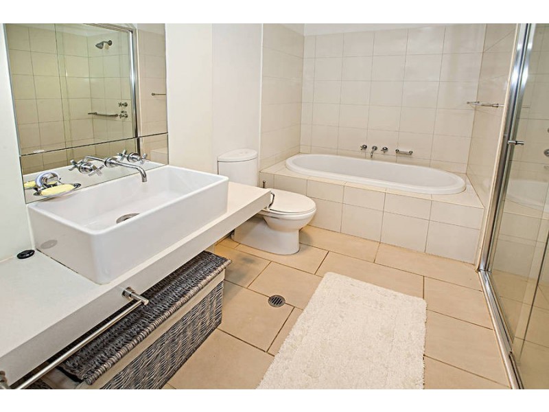 409 / 60 Siddeley Street, Docklands VIC 3008