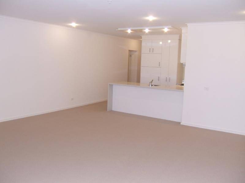 909 / 63 Whiteman Street, Southbank VIC 3006