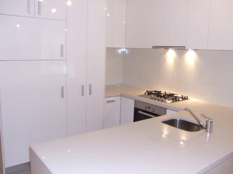 909 / 63 Whiteman Street, Southbank VIC 3006