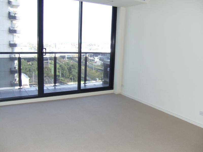 909 / 63 Whiteman Street, Southbank VIC 3006