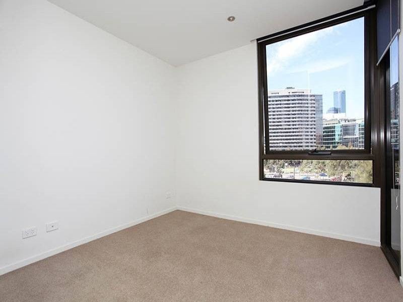 1 Encounter Way, Docklands VIC 3008