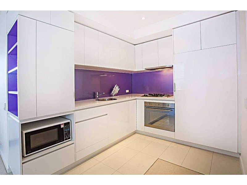 806N / 241 Harbour Esplanade, Docklands VIC 3008