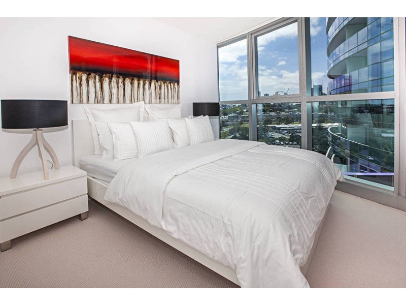 806N / 241 Harbour Esplanade, Docklands VIC 3008