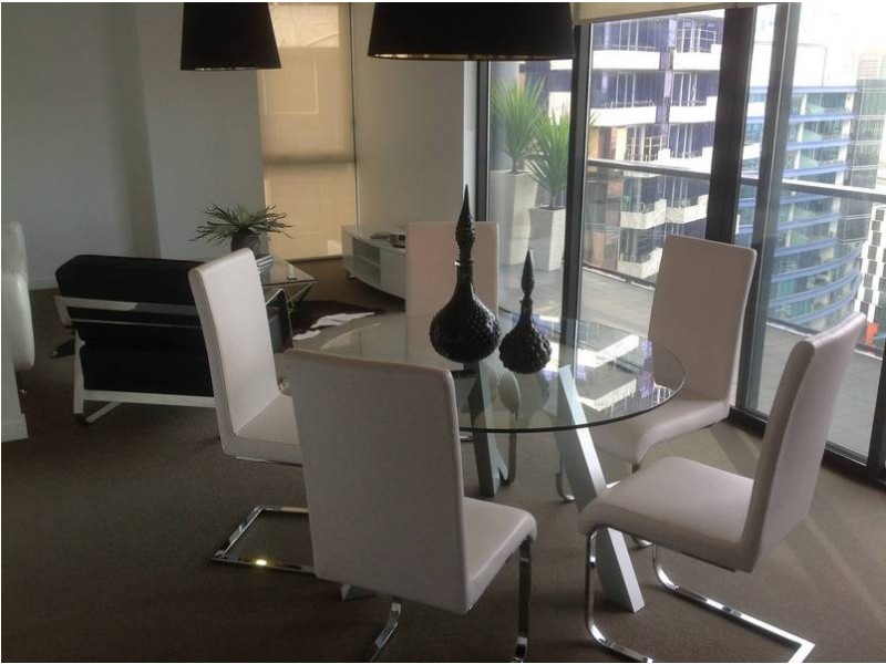 2706N / 241 Harbour Esplanade, Docklands VIC 3008