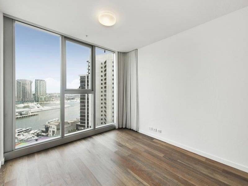 2708N / 231  Harbour Esplanade, Docklands VIC 3008
