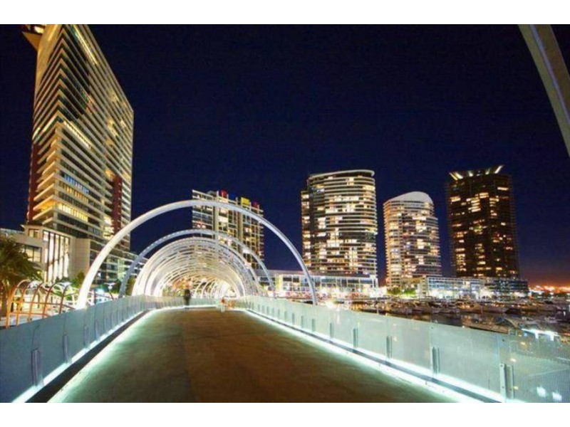 2005/90 Lorimer Street, Docklands VIC 3008