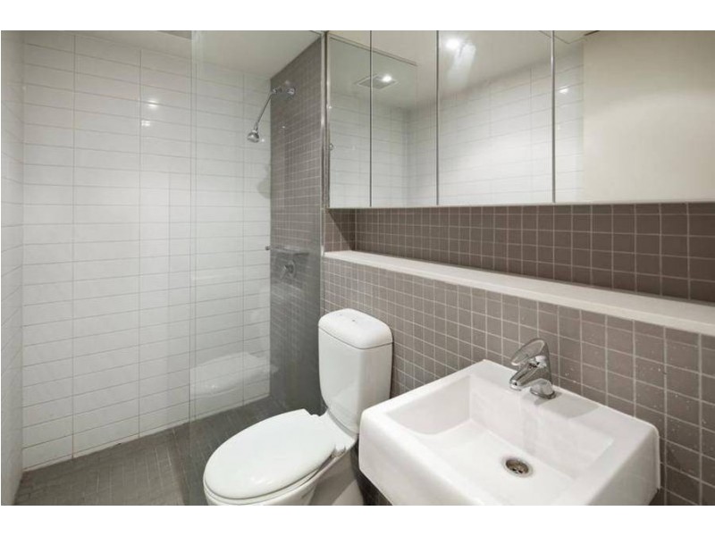 112/8 McCrae Street, Docklands VIC 3008