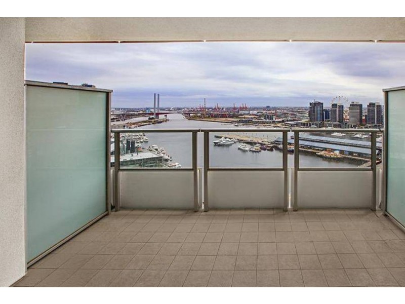 2307/100 Harbour Esplanade, Docklands VIC 3008