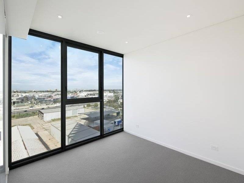 501/1 Point Park Crescent, Docklands VIC 3008