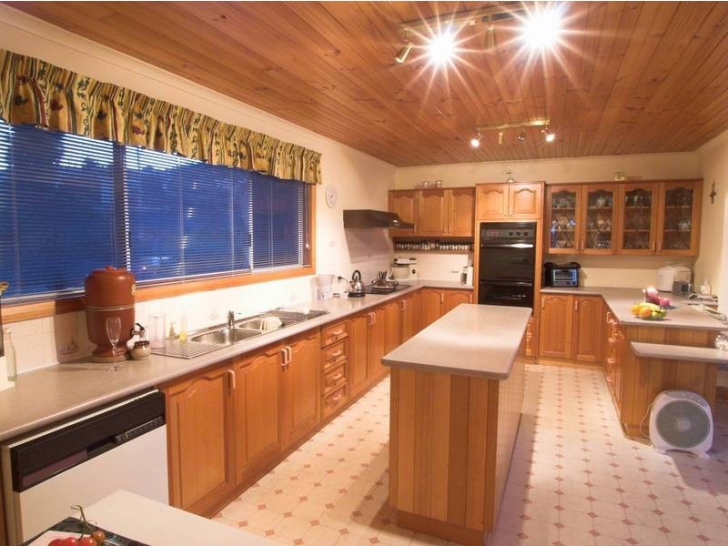 33 Chardonnay Drive, Berriedale TAS 7011