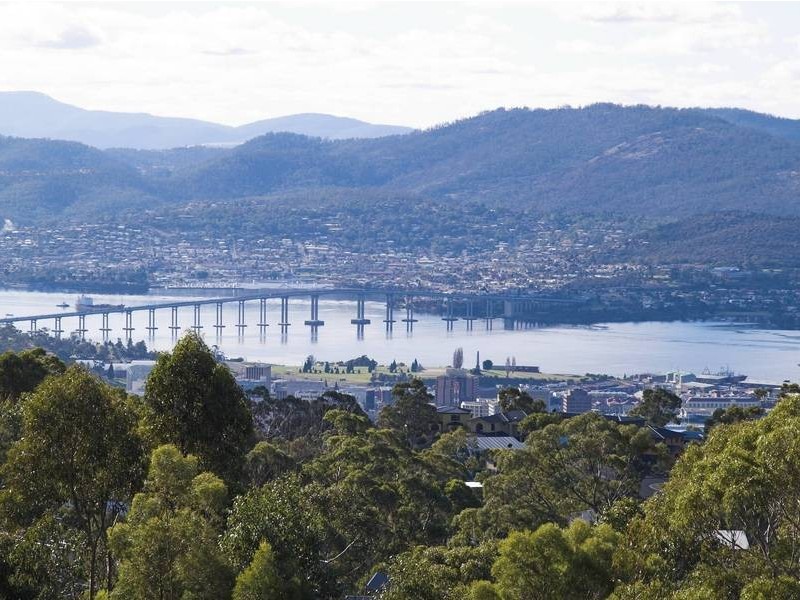 32 Woodcutters Road, Tolmans Hill TAS 7007