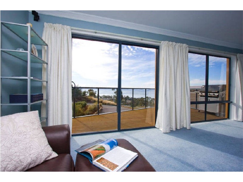 63 Hillcrest Road, Tolmans Hill TAS 7007