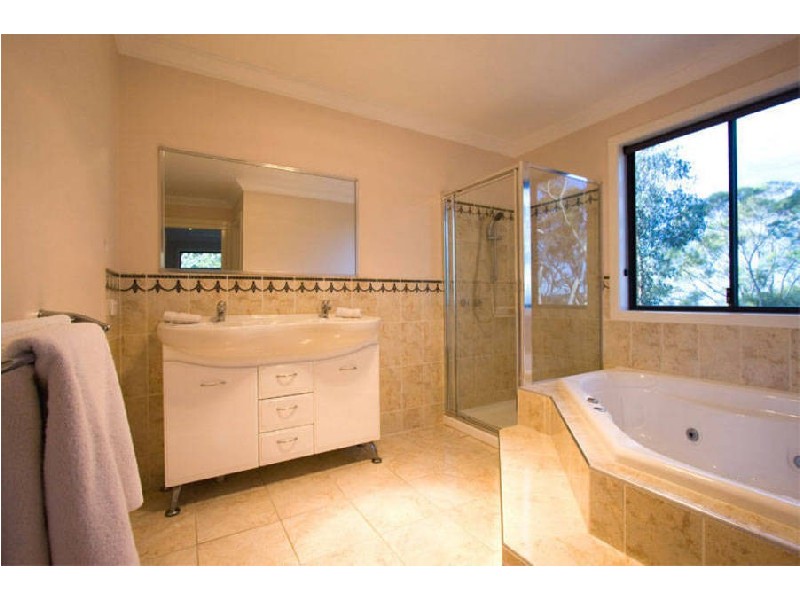 63 Hillcrest Road, Tolmans Hill TAS 7007