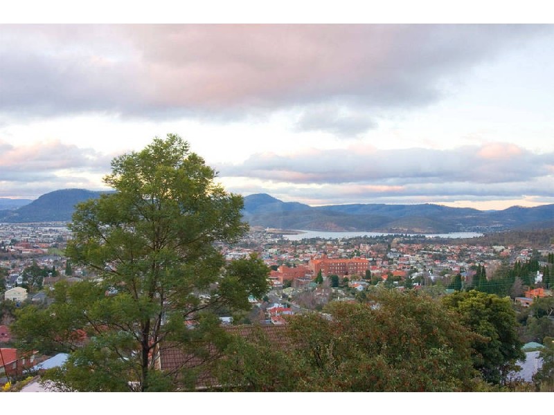 26 Benjafield Terrace, Mount Stuart TAS 7000