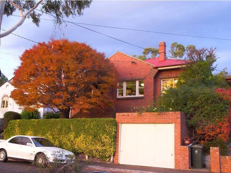 18 Newlands Avenue, Lenah Valley TAS 7008