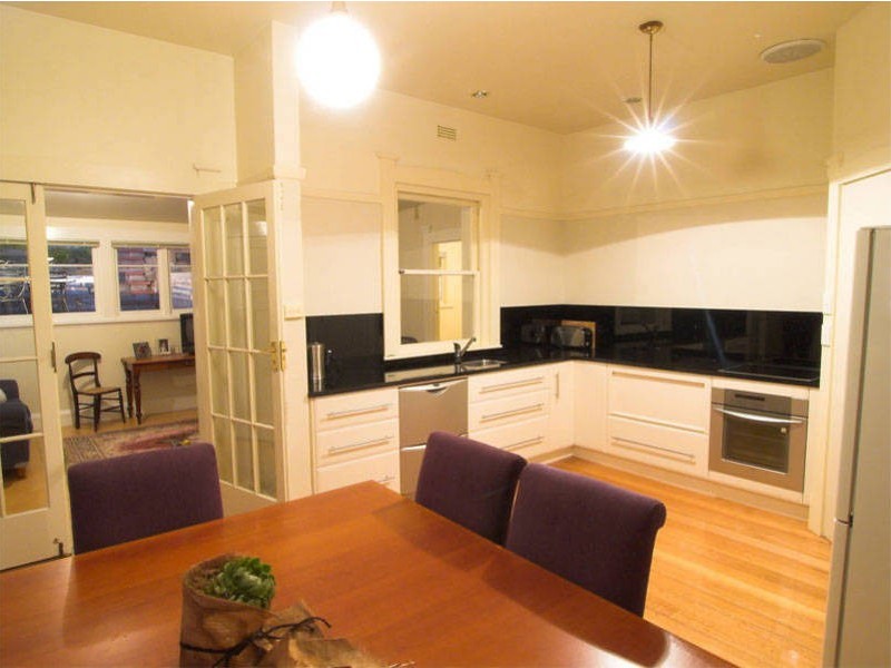 18 Newlands Avenue, Lenah Valley TAS 7008